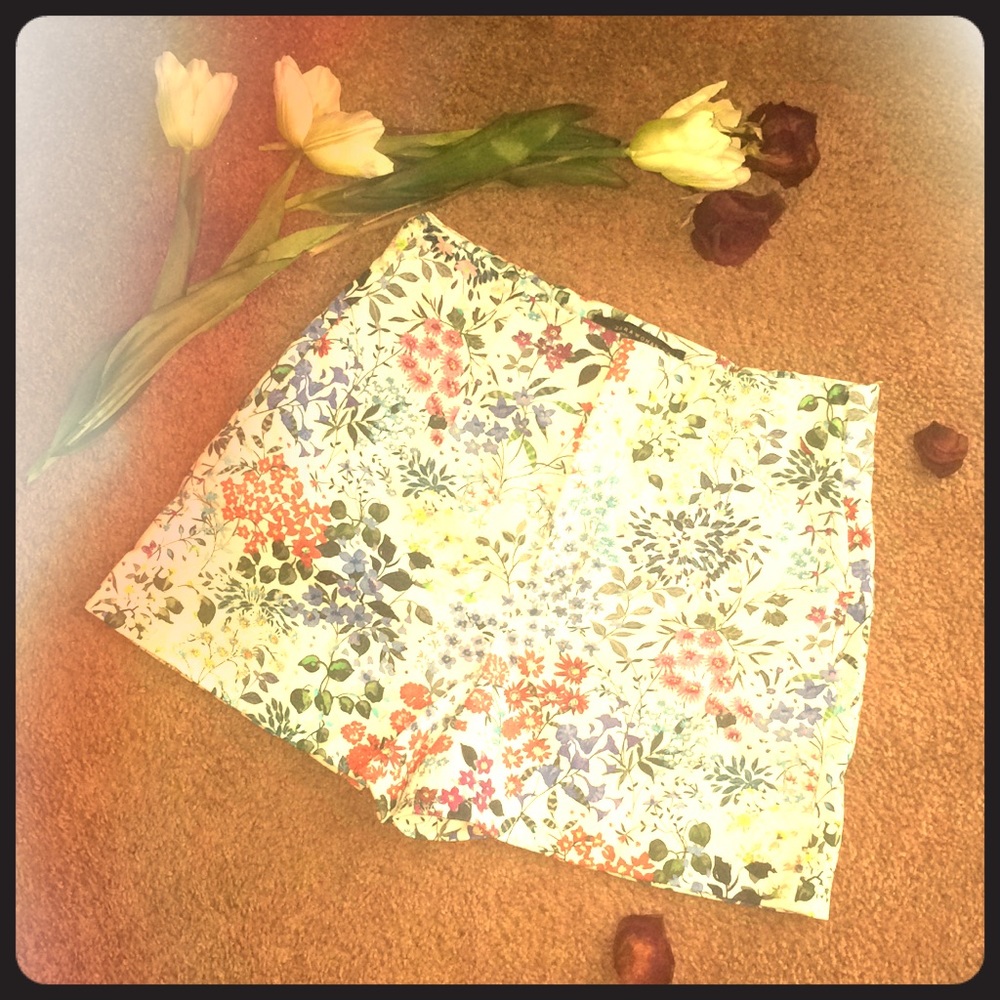 Zara high waisted shorts